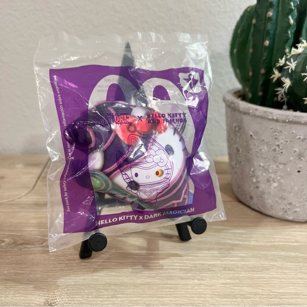 Hello Kitty x Dark Magician Plush Clip McDonald’s Sanrio Yu-Gi-Oh Sealed